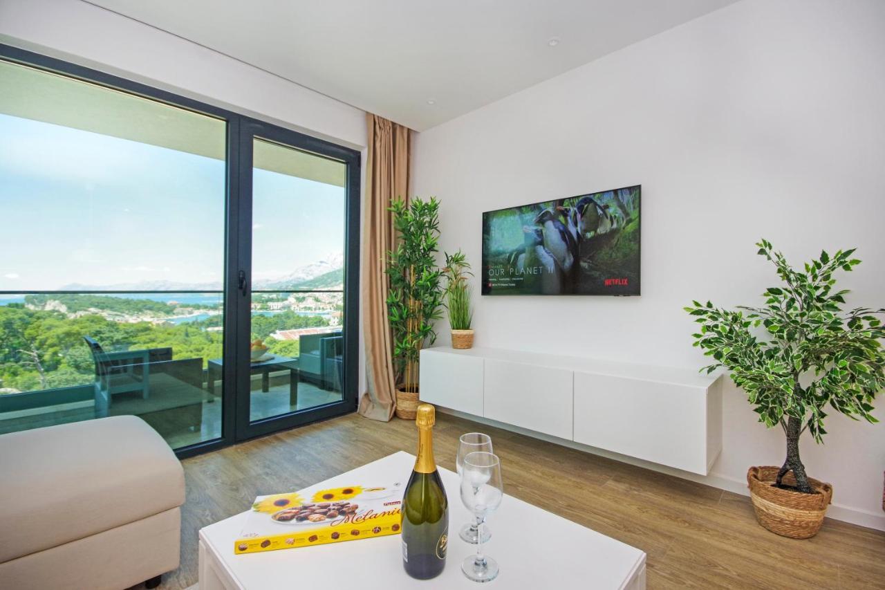 Atlantis Lux With Pool Apartment