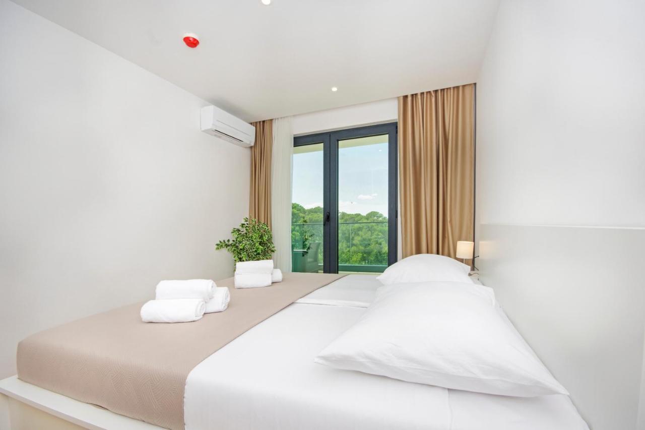 Atlantis Lux With Pool Apartment Makarska