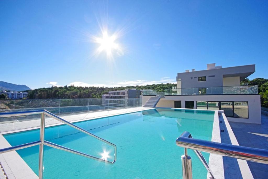 Atlantis Lux With Pool Makarska