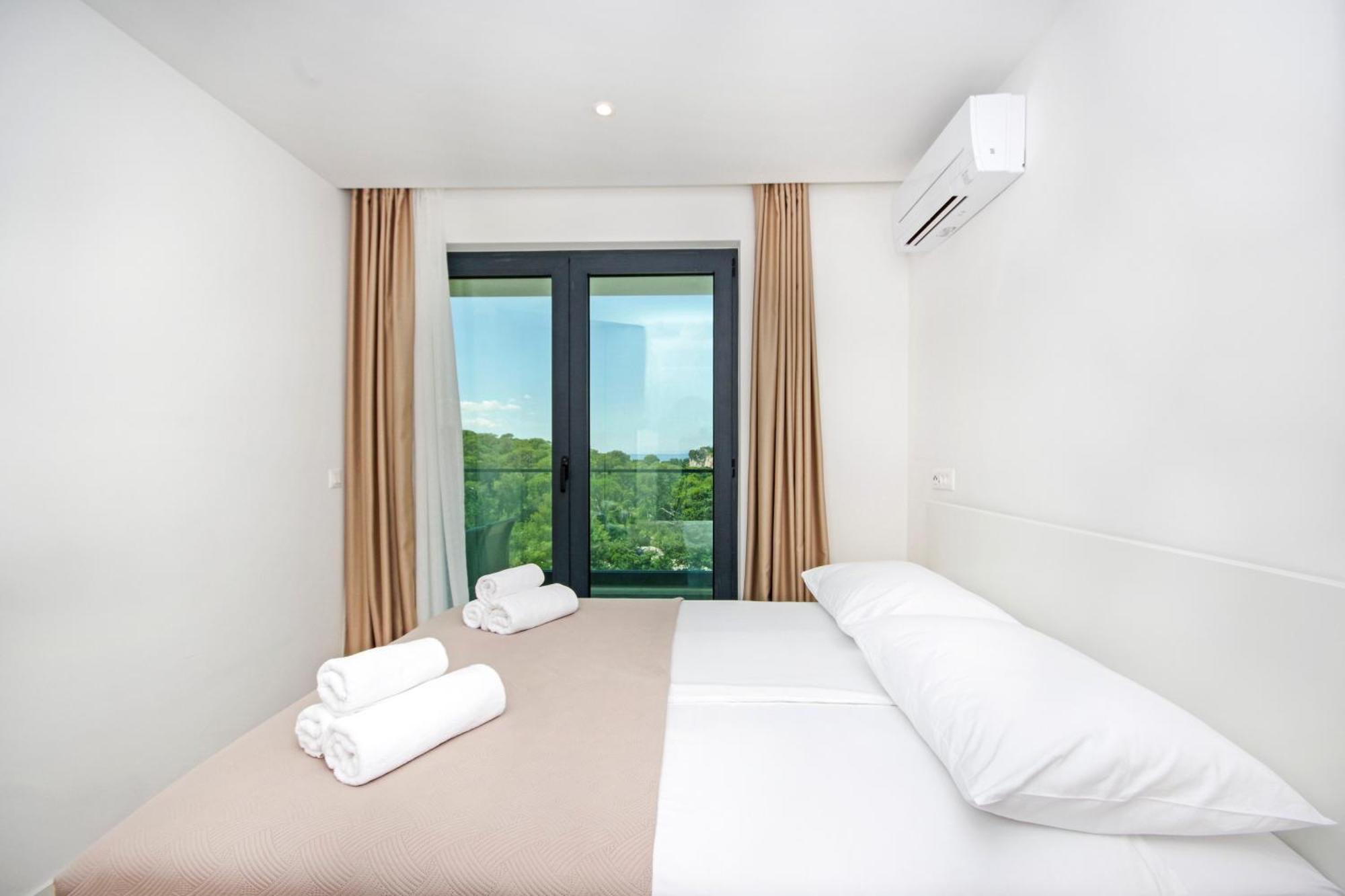 Atlantis Lux With Pool Apartment *
