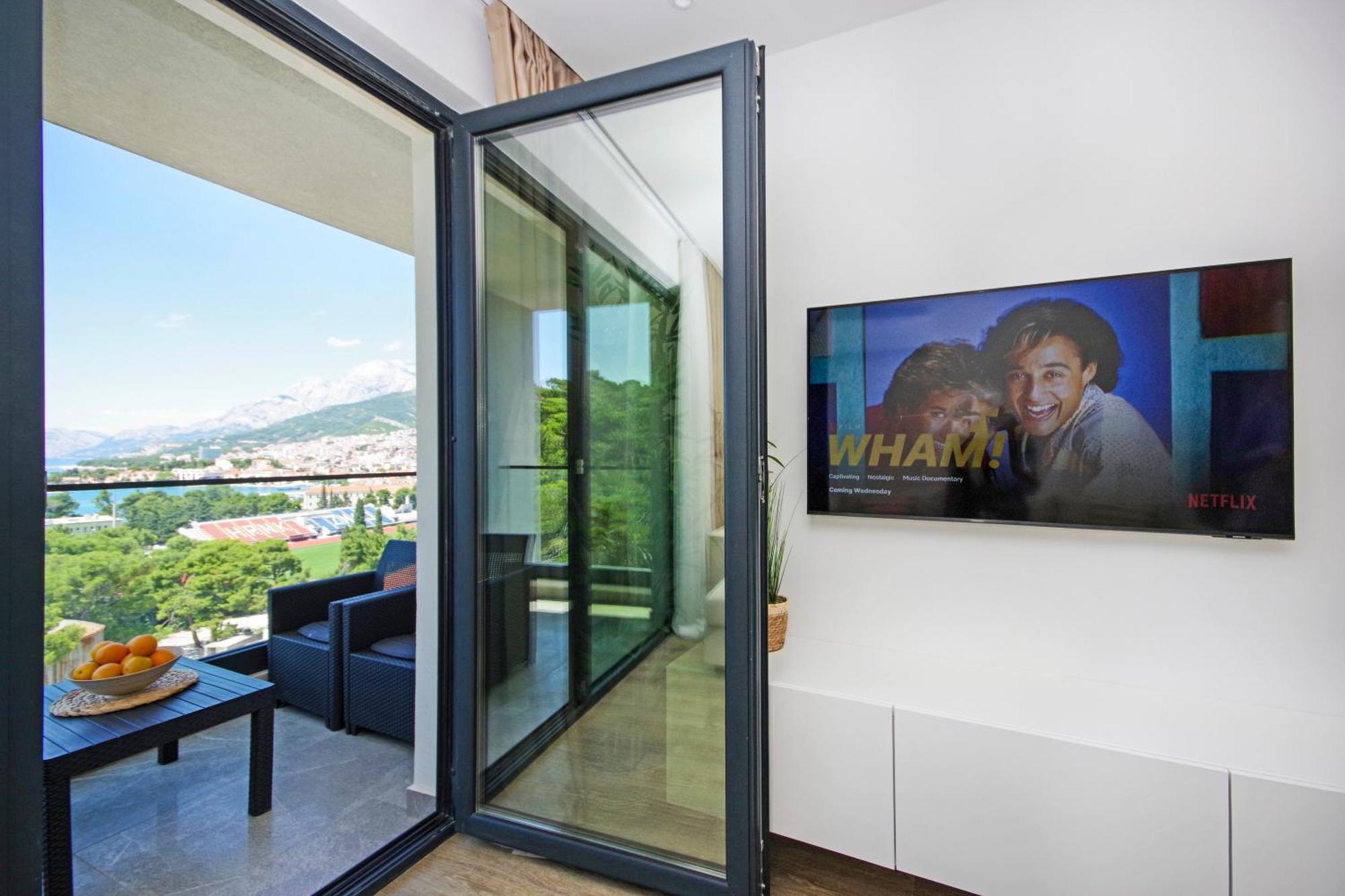 Atlantis Lux With Pool Apartment Makarska