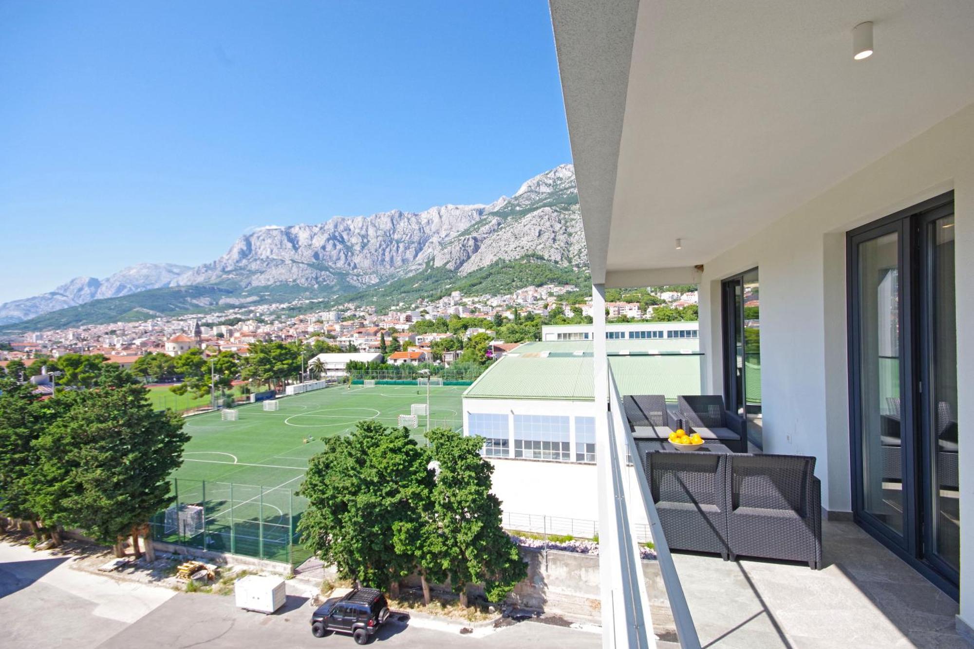 Apartment Atlantis Lux With Pool Makarska