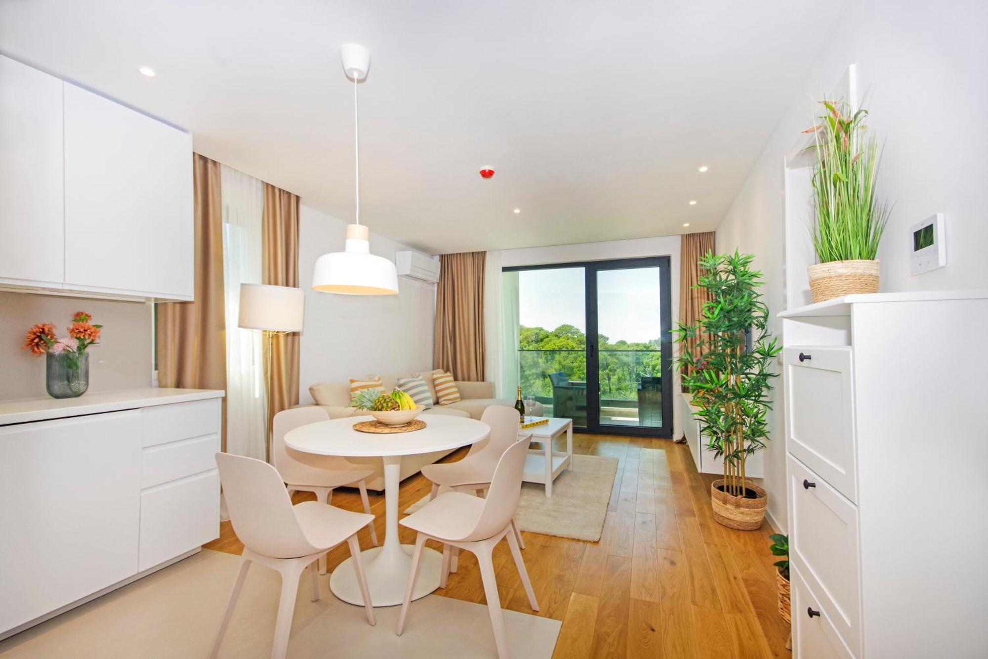 Atlantis Lux With Pool Apartment *